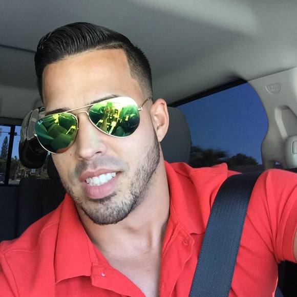 Meet your Posher, Robert - Picture 1 of 1